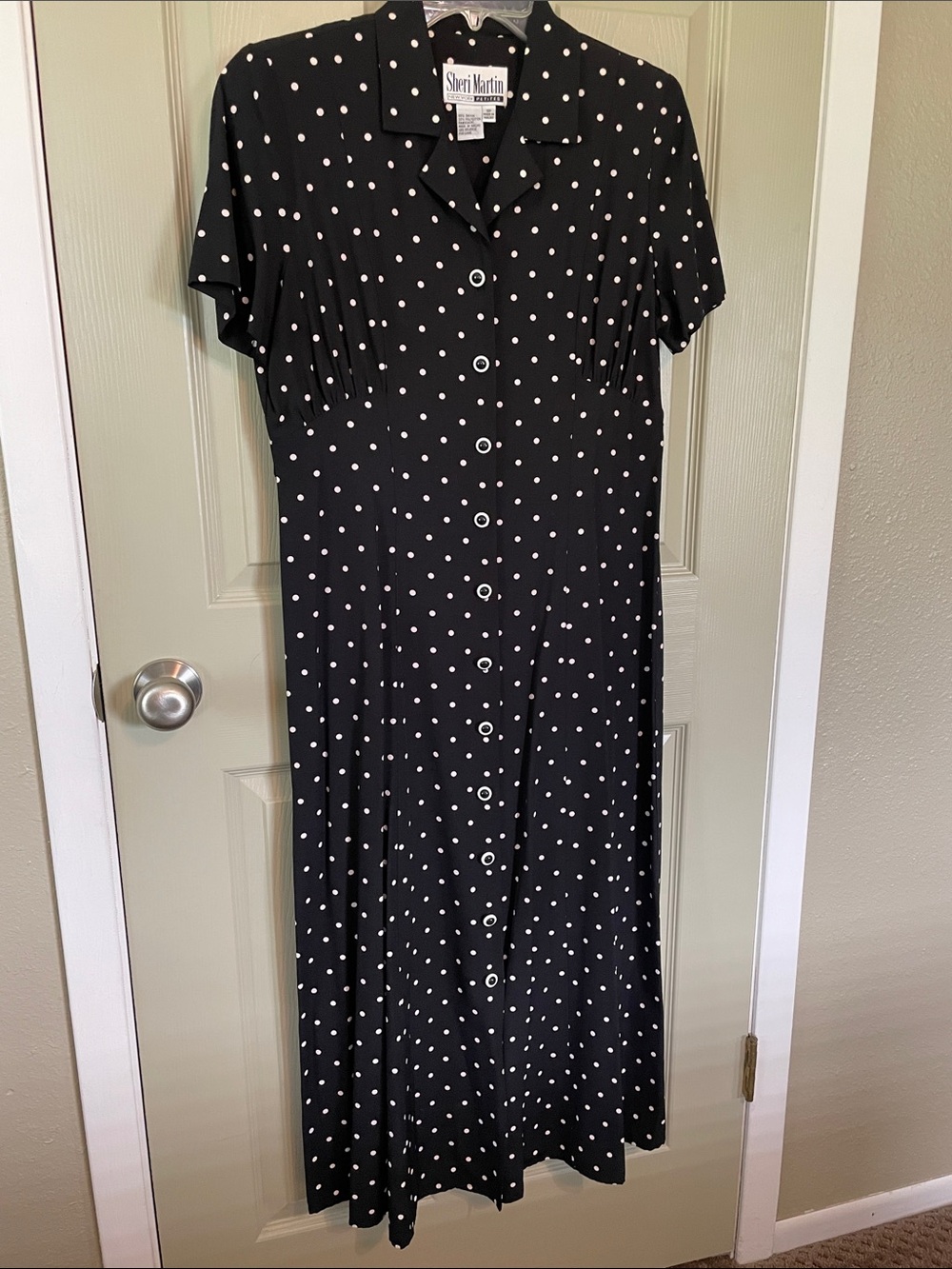Beautiful Sheri Martin Polka Dot Black & White Vintage Button Front Dress